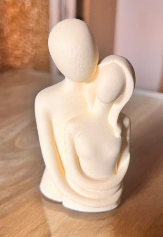 ESCULTURA HOLD ME